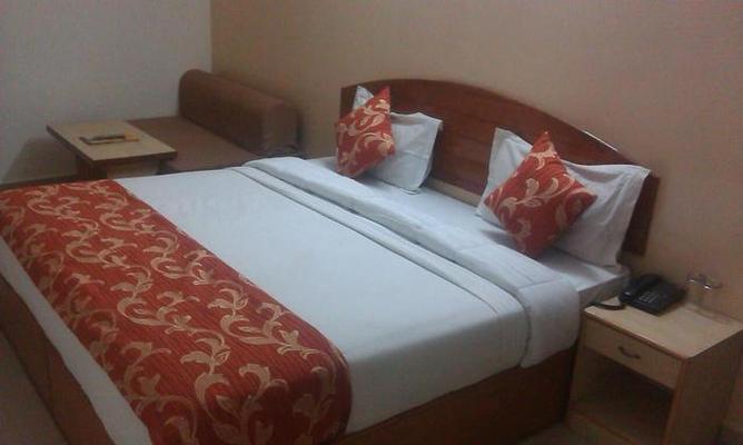 Hotel Delux Plaza